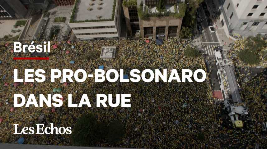 Illustration pour la vidéo Jair Bolsonaro dénonce son inéligibilité devant une foule de partisans à São Paulo