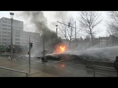 Brussels: Farmers set fire to tyres, protest on sidelines of EU agriculture ministers meeting