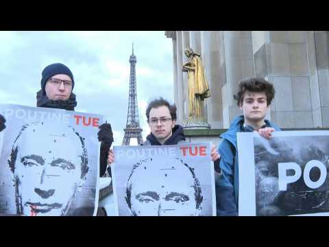 Protesters in Paris rally for Navalny after his death