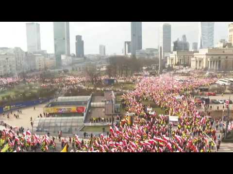 Warsaw: tens of thousands of farmers protest against EU measures, Ukrainian imports
