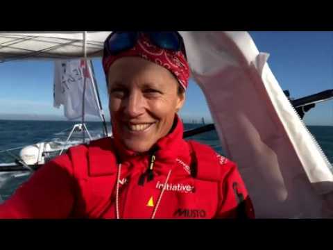 VIDEO : Comment la navigatrice Samantha Davie…