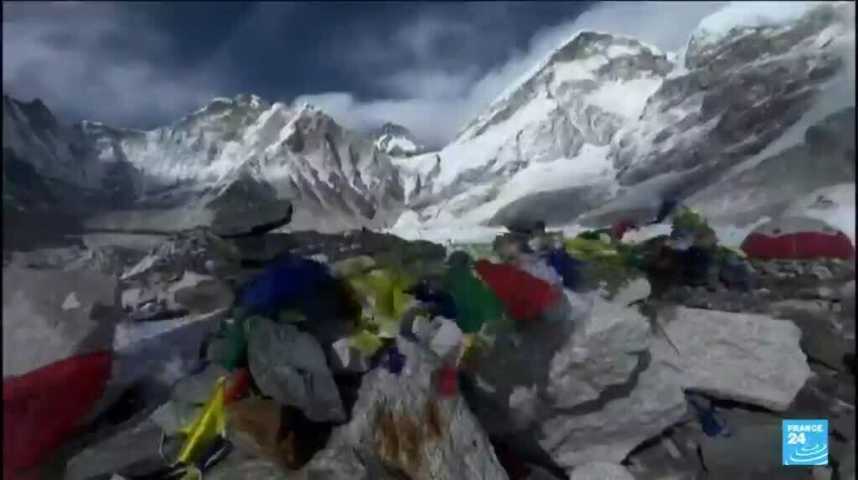 Népal deux alpinistes, dont un Français, sont décédés lors d'une