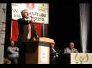 VIDÉO. Candidat aux élections européennes, Jean Lassalle rend hommage à la Normandie en chanson