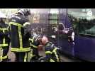 VIDÉO. Au Mans, les pompiers soulèvent le tramway