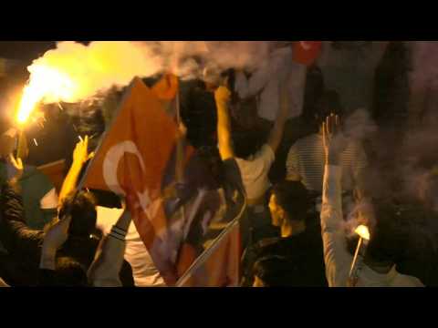Celebrations in Istanbul as Turkish opposition claims Ankara win