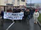 VIDÉO. Flash mob, chants et défilé pour les droits des femmes à Fougères