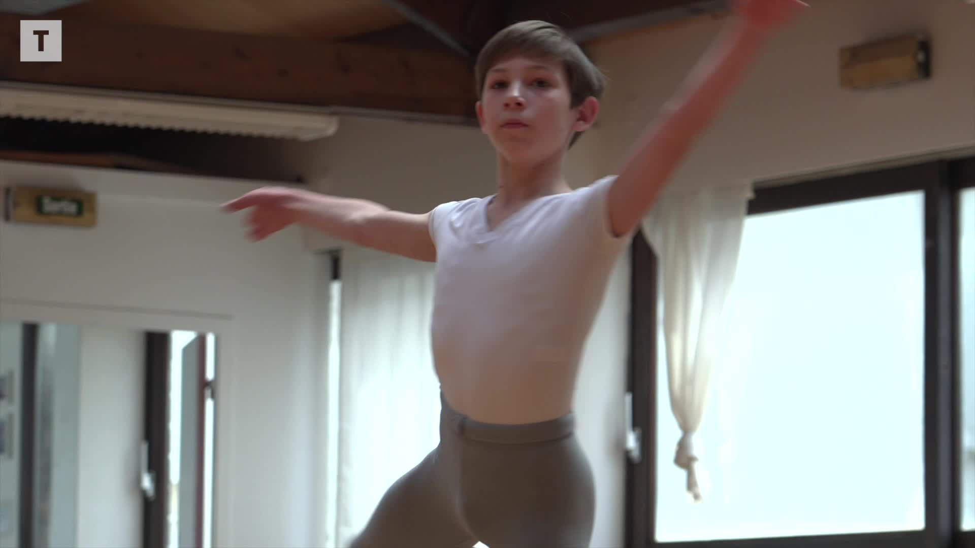 Camille Cariou, un jeune Brestois prodige de la danse classique [Vidéo]