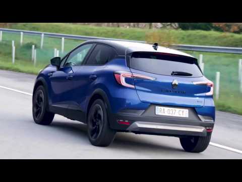 Renault Captur E-tech full hybrid in Esprit Alpine Driving Video