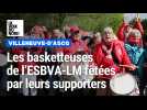 Villeneuve-d'Ascq : les basketteuses de l'ESBVA-LM fêtées par leurs supporters à leur retour au Palacium