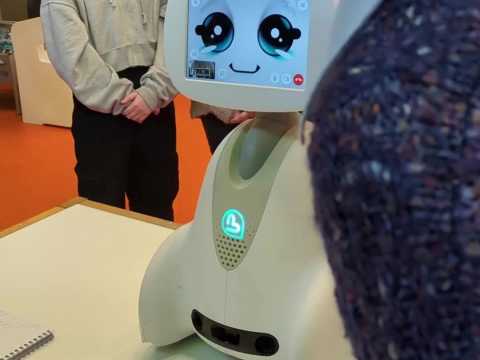 Ted-i, le robot qui permet aux collégiens charentais de ne plus rater les cours