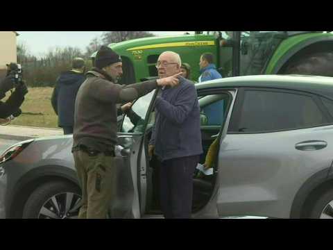 French Farmers block road on Belgian border