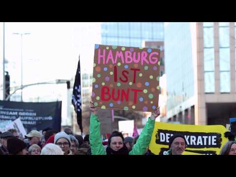 Tens of thousands protest against far-right in Hamburg