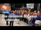 A Auchel, la chorale de la cité scolaire Lavoisier chante pendant la cérémonie des vSux