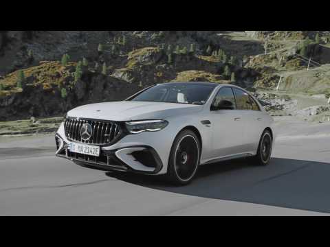 Mercedes-AMG E 53 HYBRID 4MATIC+ Saloon Driving Video