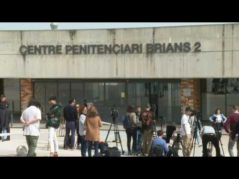 Media gather at Spanish jail ahead of Dani Alves expected release
