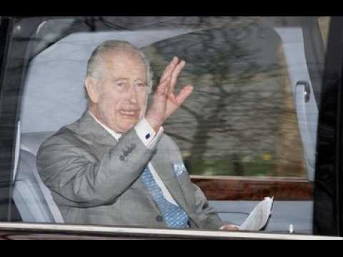 VIDEO : Charles III en bonne sant : il reoit un groupe de vtrans  Buckingham