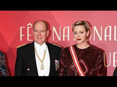 VIDEO :  Cela m?a beaucoup aid  : le prince Albert se confie sur sa relation avec Charlne