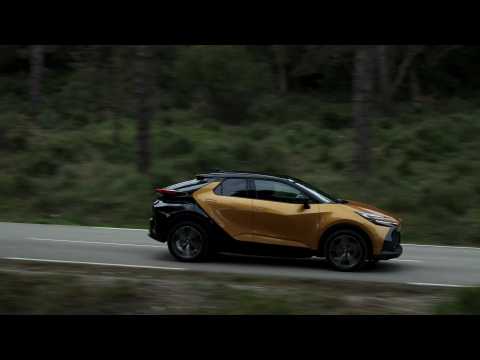 2024 Toyota C-HR PHEV in Sulfur Driving Video