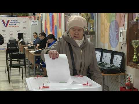 Muscovites vote on second day of Russia's presidential election