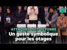 Le symbole fort des 3 chaises vides pour les otages français du Hamas