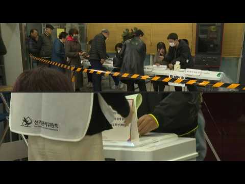 South Korea: Polls open in parliamentary elections