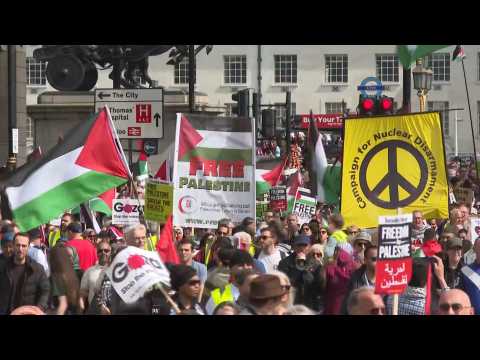 Pro-Palestine protesters demand ceasefire in Gaza near British Parliament