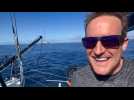 VIDÉO. Vendée Globe : quand Conrad Colman croise un catamaran de croisière de supporters