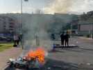 Une vingtaine d'élèves au collège Jean Nicoli à Propriano manifestent ce mardi 3 décembre au matin