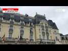 VIDÉO. À Cabourg, le Père Noël est arrivée en descente sur la façade du Grand hôtel