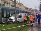 Accident à Bordeaux : le tramway déraille après une collision avec un véhicule