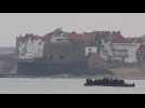 Depart de migrants en pleine journée depuis les Dunes de la Slack à Wimereux