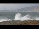 Tempête Eowyn : images de la mer agitée dans le comté de Cork en Irlande