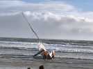 Aux Sables-d'Olonne, un plaisancier chavire... Il est sauvé par un surfeur