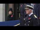 Sous les yeux de Kate, Charles III dépose une gerbe lors du 