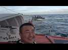 VIDÉO. « À bientôt » : Jingkun Xu salue les derniers bateaux qui l'ont suivi lors du départ