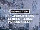 Les agriculteurs rendent leurs papiers à l'état