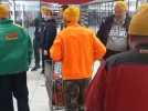 Opération des agriculteurs dans un supermarché de Fenouillet