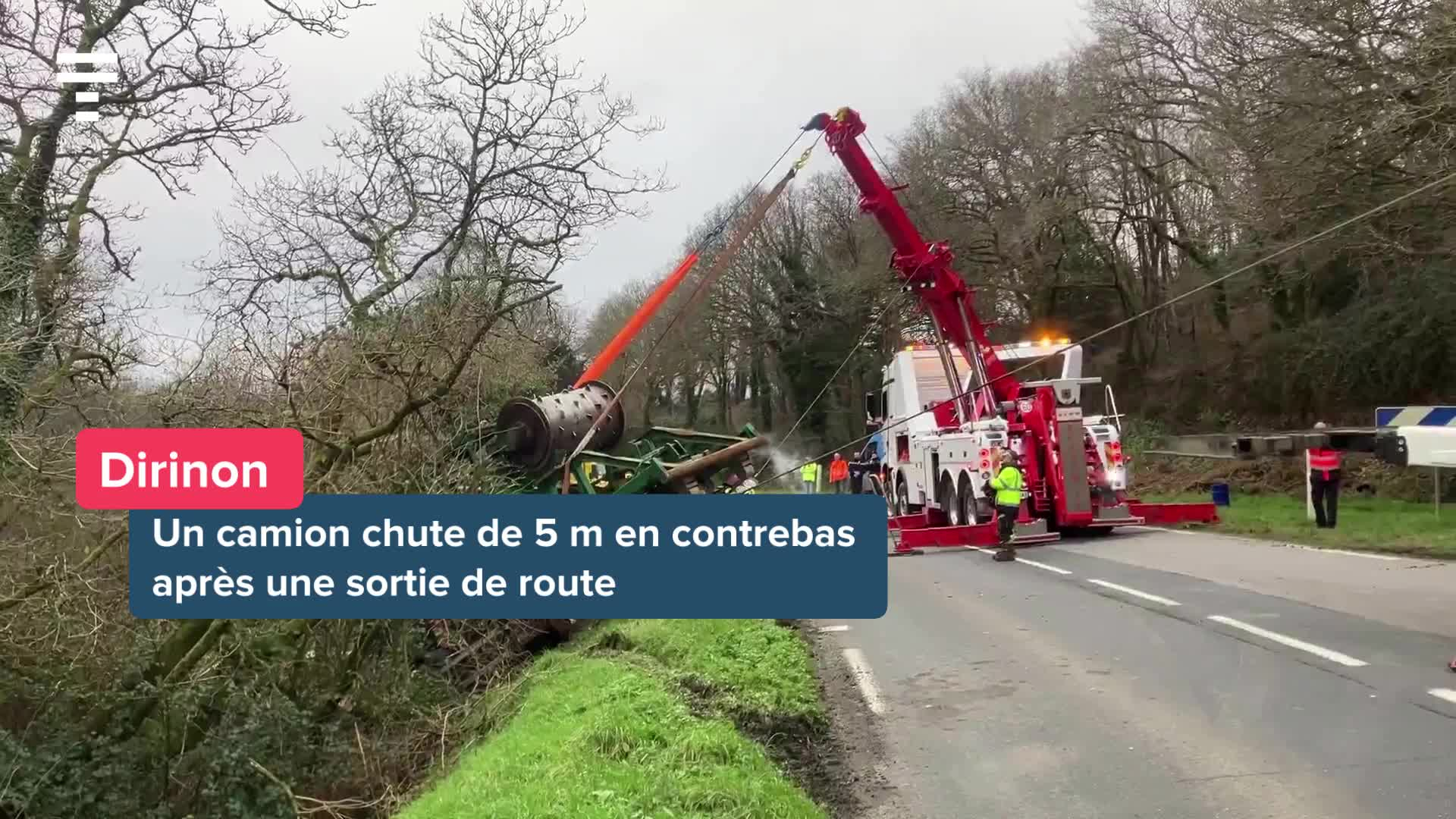 Le poids lourd quitte la chaussée, la RD 770 coupée une partie de l'après-midi à Dirinon [Vidéo]