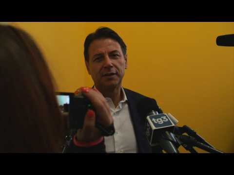 Italy's 'Five Star' leader Giuseppe Conte votes in Italian elections (2)