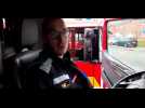 Dour: un pompier explique quelques commandes à bord d'un camion