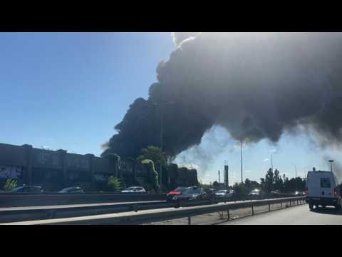 Spectacular fire in a warehouse at Rungis market near Paris