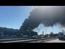 Spectacular fire in a warehouse at Rungis market near Paris