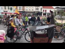 Calais: les jeunes du conseil municipal des enfants apprennent à rouler à  vélo en sécurité