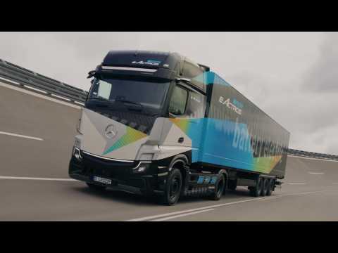 Mercedes-Benz eActros LongHaul Driving Video