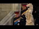 Londres: William et Harry réunis autour du cercueil d'Elizabeth II