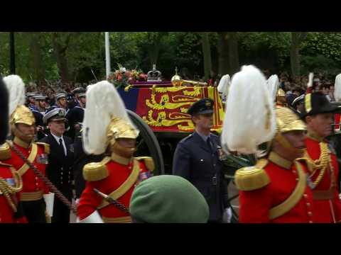 Procession of Queen Elizabeth's coffin through London reaches The Mall