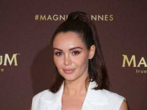 VIDEO : Nabilla : cette somme ahurissante dpense pour se procurer une rare paire de baskets