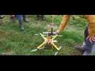 Harmignies: voici comment le drone dépose une balise sur une ligne à haute tension.