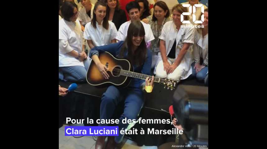 Marseille : Clara Luciani chante pour la maison des femmes