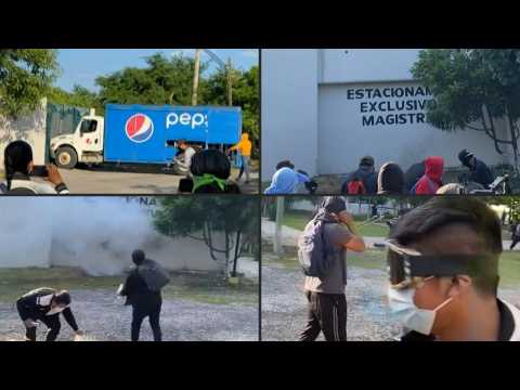 Mexico protesters use stolen truck to break into Palace of Justice